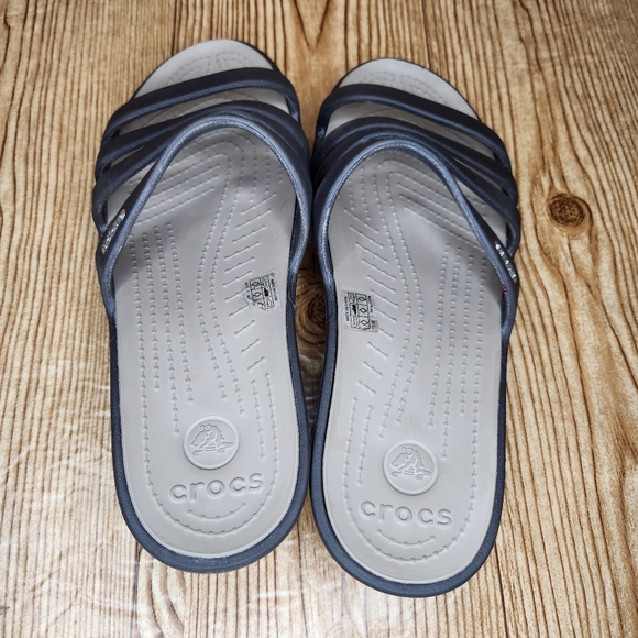 Crocs Women's Size US 8 Rhonda Wedge Strappy‎ Sandal Slip On Logo Brown Comfy - Picture 3 of 6